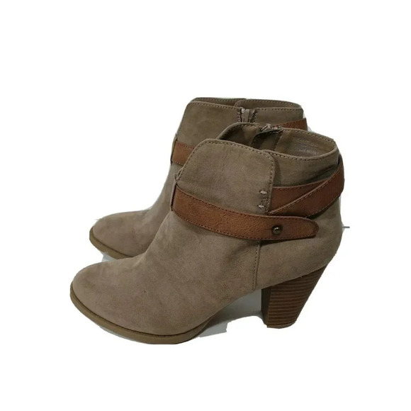 Nicole Bootie Ankle Boot Women Size 8.5 M Brown Zip Close Faux Suede Round Toe - Picture 2 of 9